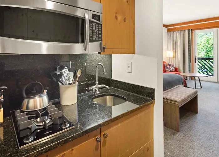1315 - Studio - Lodge At Spruce - Stowe Mt Resort - Ski In Ski Out - Sleeps 4