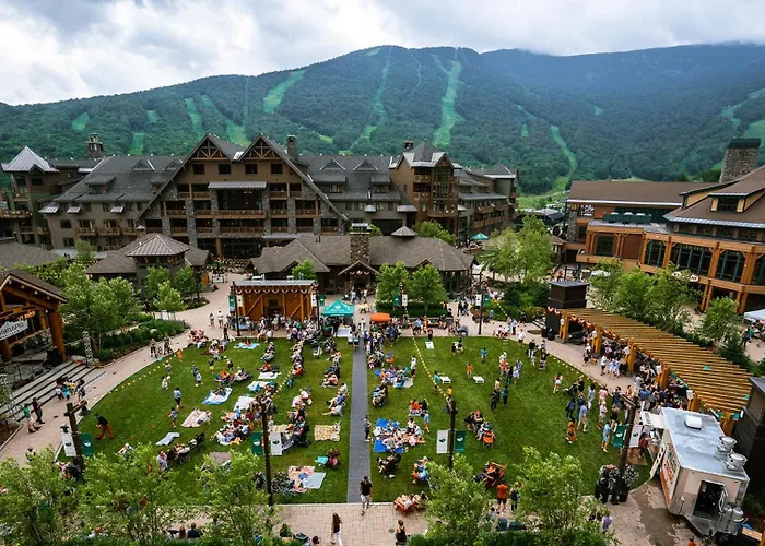 319 Lodge At Spruce Peak Ski In Ski In Ski Out King Studio By Stowe Mountain Rentals