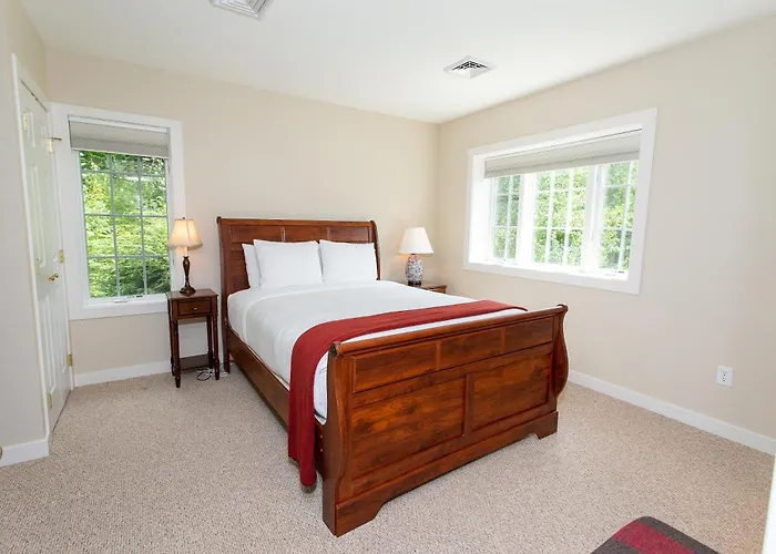 Topnotch Resort
